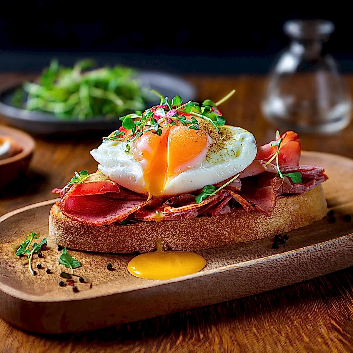 Pastırmalı Yumurtalı Bruschetta