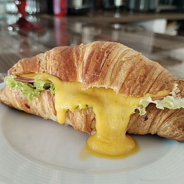 Kaburga Fümeli Kruvasan