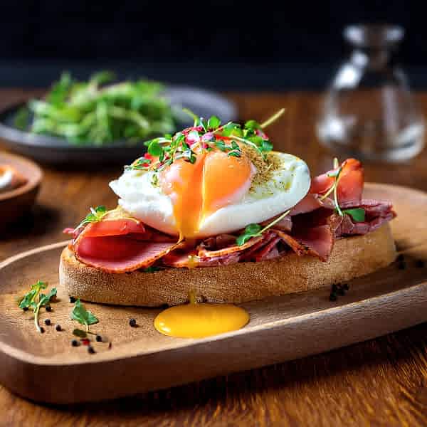 Pastırmalı Yumurtalı Bruschetta